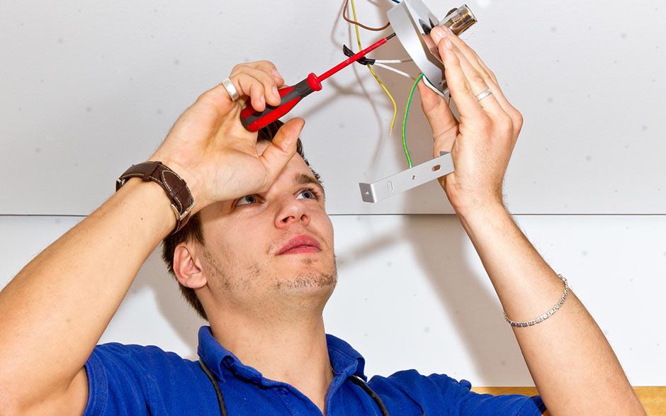 cherche électricien Créteil